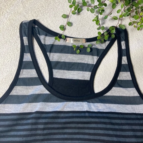 Timing long sleeveless summer dress - Picture 2 of 5